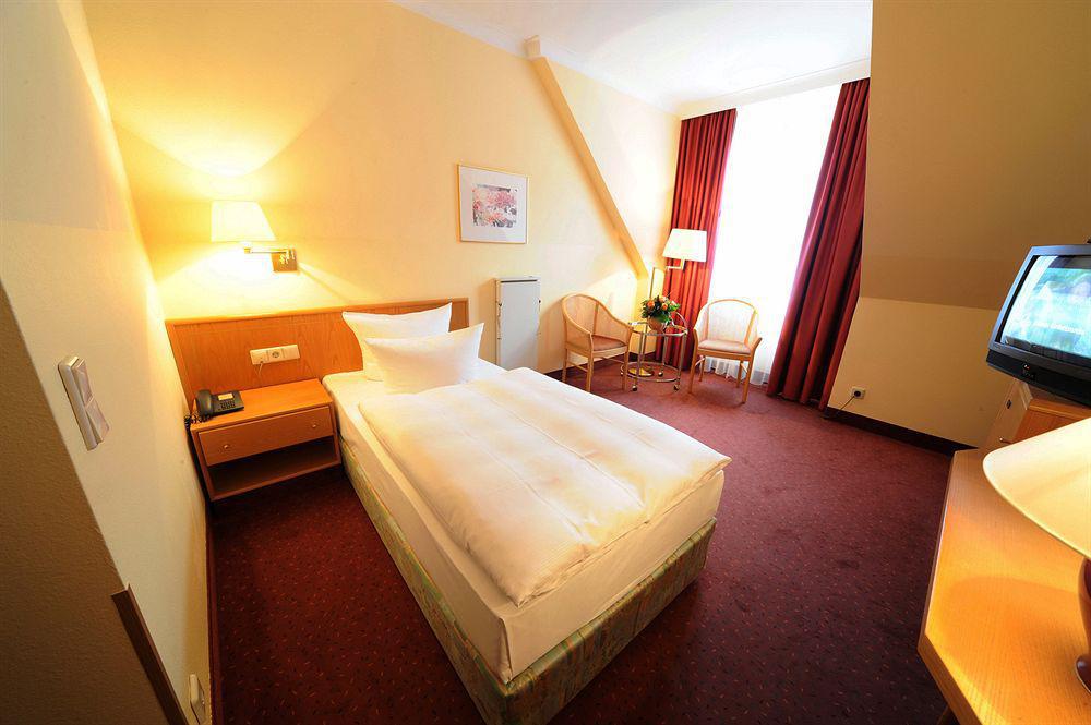 H+ Hotel Stade Herzog Widukind Room photo